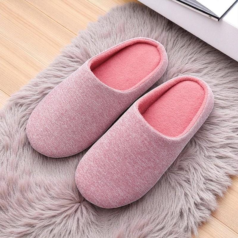 Women’s Classic Faux Fur Indoor Slippers – Insulated Plush Home Slides with Non-Slip Sole