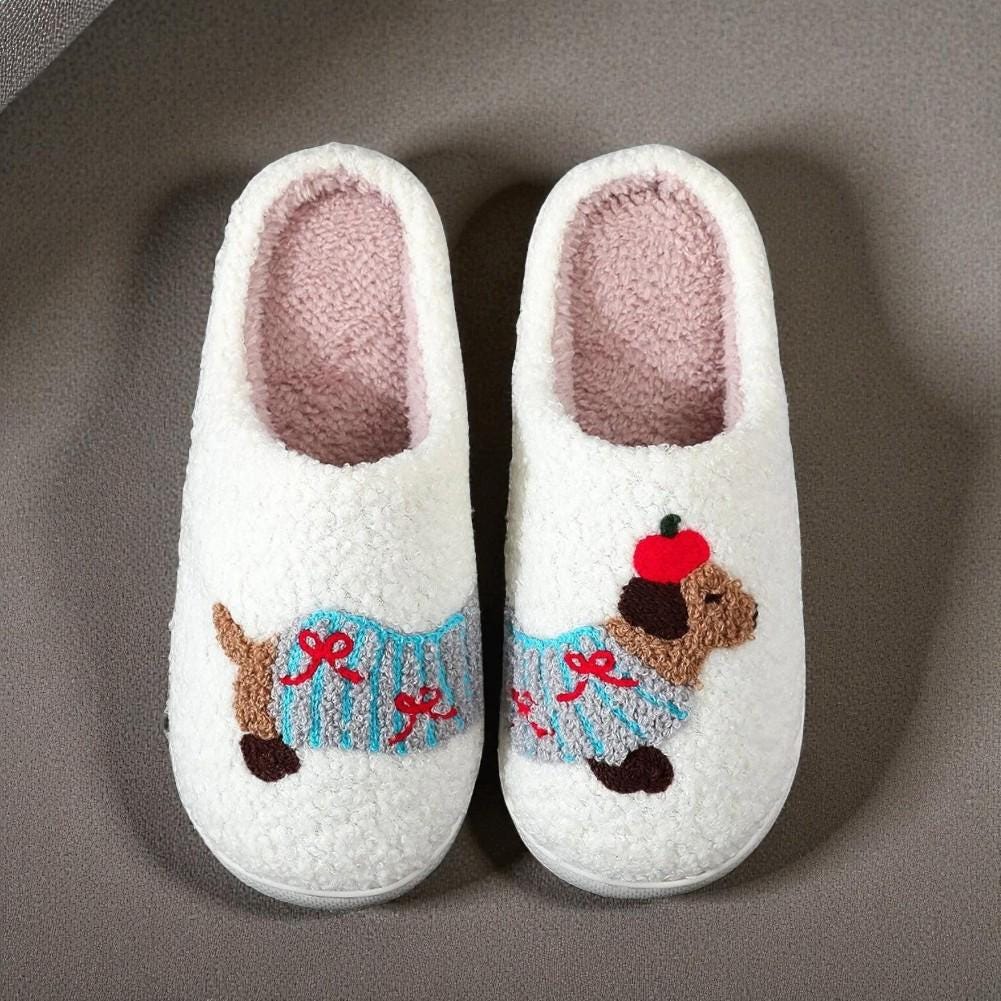Women’s Soft Dachshund Plush Slippers – Insulated Sausage Dog House Shoes with Non-Slip Sole