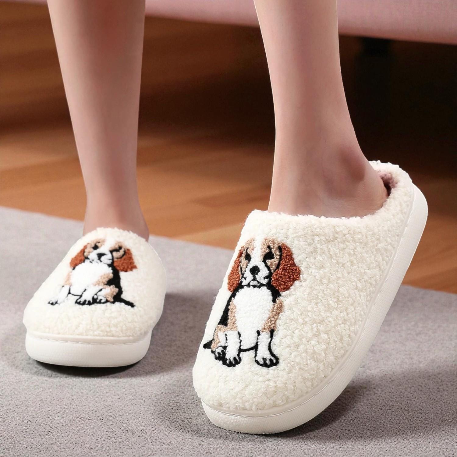 Women’s Beagle Plush House Slippers – Insulated Dog-Themed Indoor Footwear with Cushioned Sole