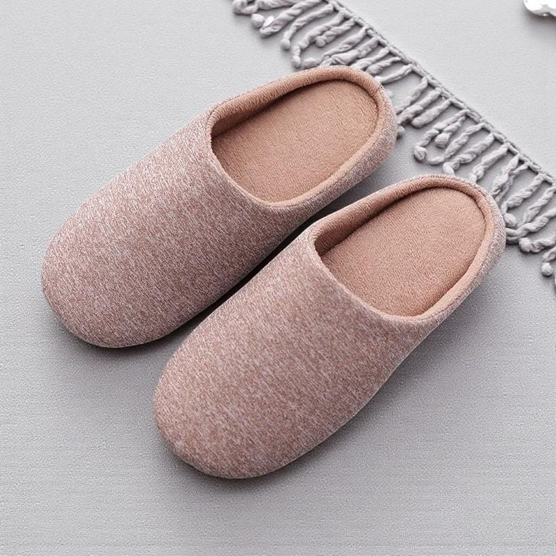 Women’s Classic Faux Fur Indoor Slippers – Insulated Plush Home Slides with Non-Slip Sole