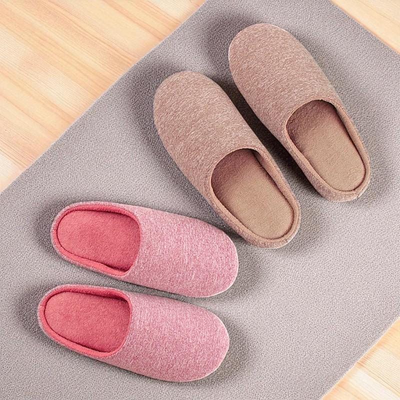 Women’s Classic Faux Fur Indoor Slippers – Insulated Plush Home Slides with Non-Slip Sole